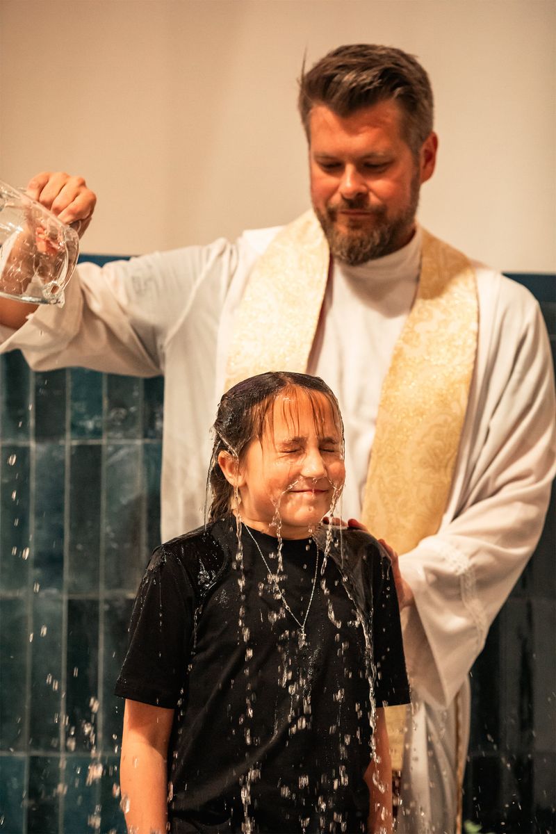 2024-03-30-easter-vigil-0202.jpg