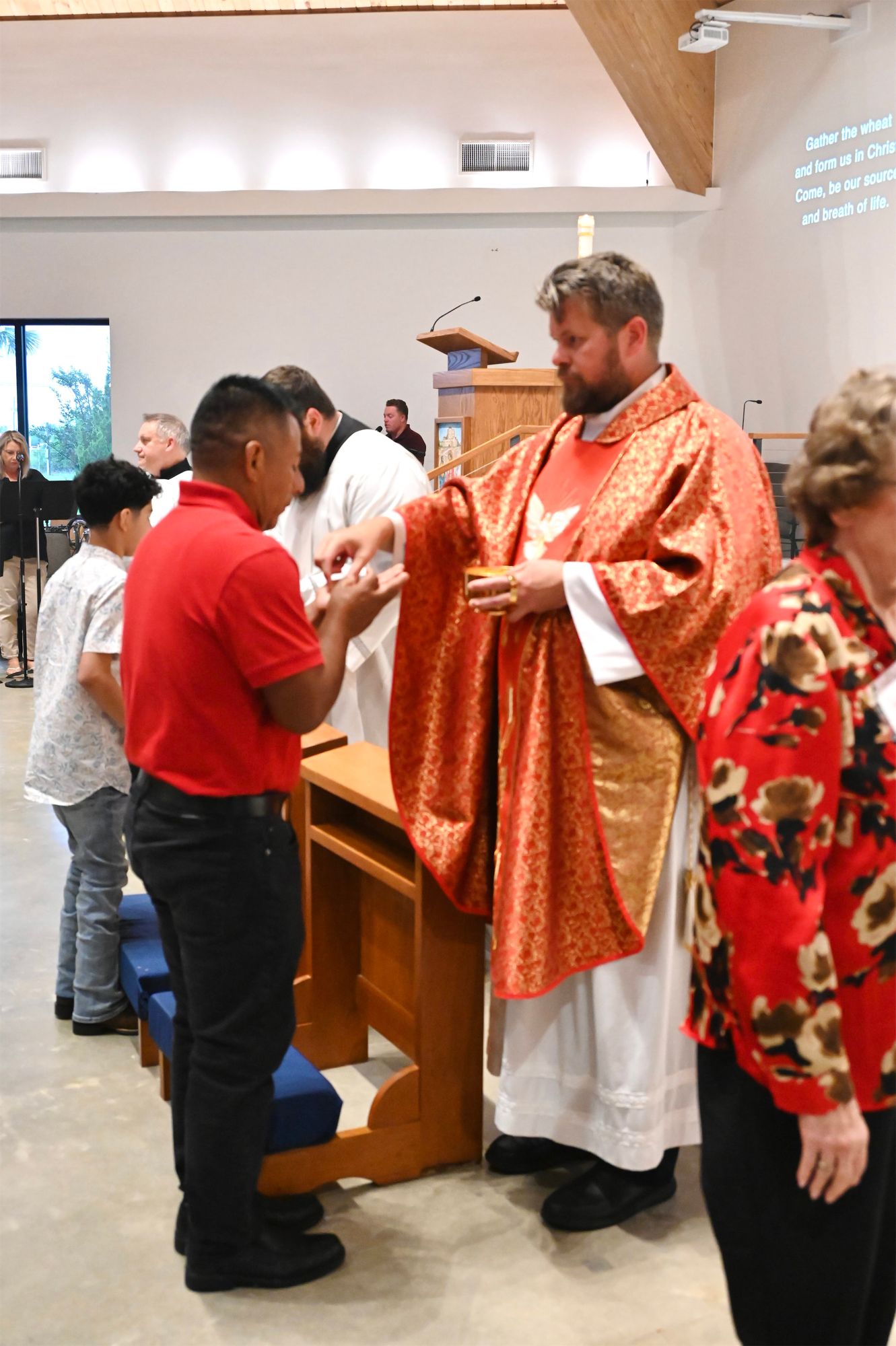 2024-05-18-rite-of-full-communion-0147.jpg