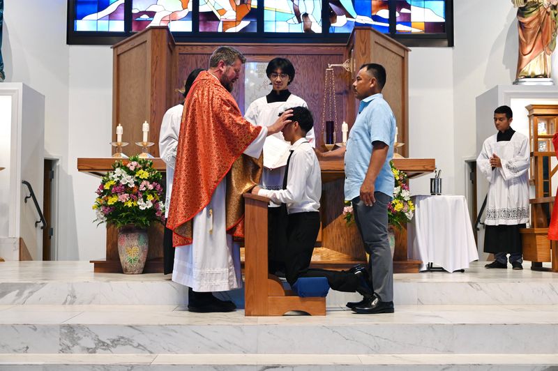 2024-05-19-rite-of-full-communion-spanish-0047.jpg