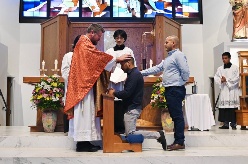 2024-05-19-rite-of-full-communion-spanish-0054.jpg