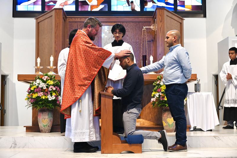 2024-05-19-rite-of-full-communion-spanish-0056.jpg