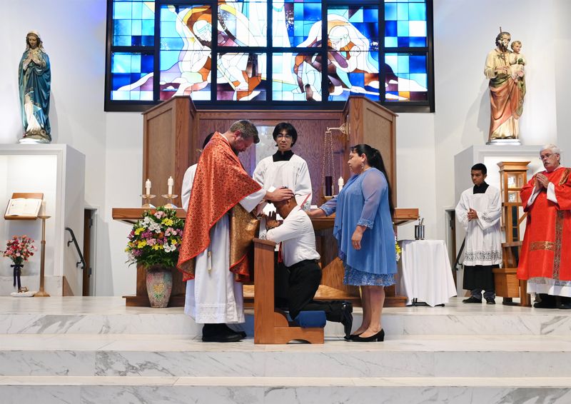 2024-05-19-rite-of-full-communion-spanish-0061.jpg
