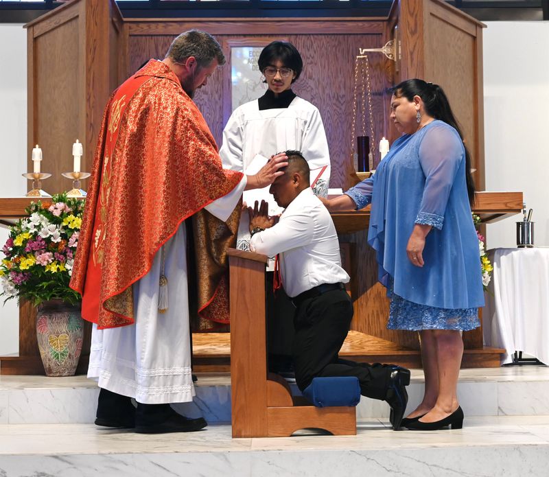 2024-05-19-rite-of-full-communion-spanish-0065.jpg