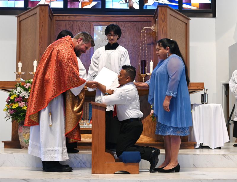 2024-05-19-rite-of-full-communion-spanish-0068.jpg