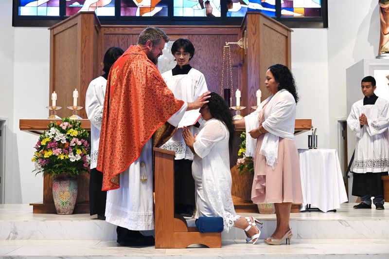 2024-05-19-rite-of-full-communion-spanish-0074.jpg