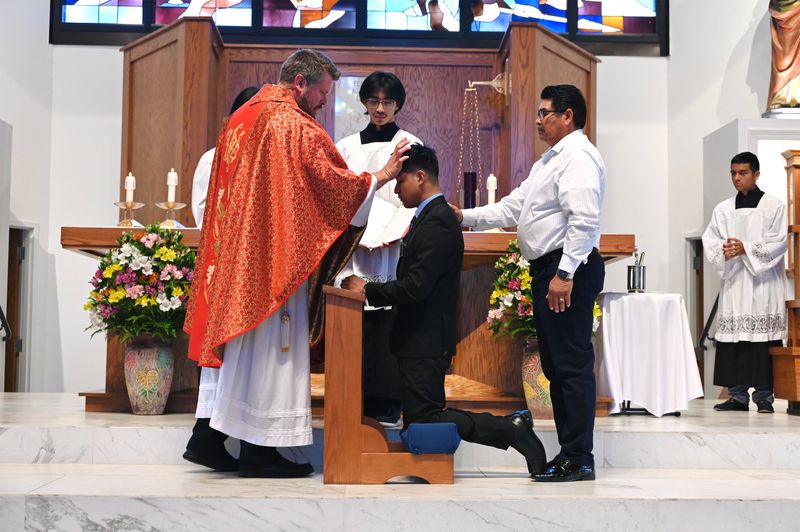 2024-05-19-rite-of-full-communion-spanish-0083.jpg