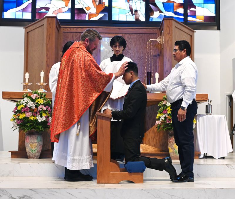 2024-05-19-rite-of-full-communion-spanish-0084.jpg