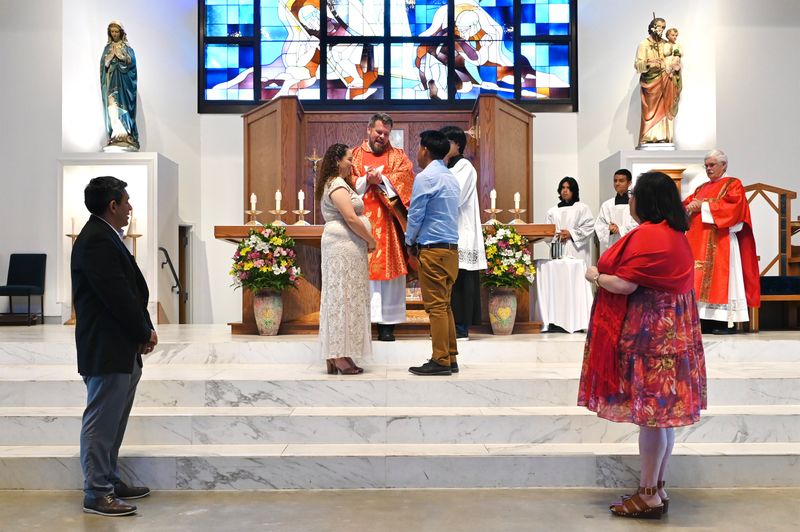 2024-05-19-rite-of-full-communion-spanish-0088.jpg