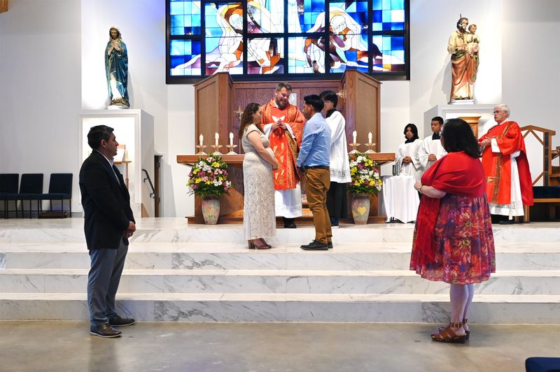 2024-05-19-rite-of-full-communion-spanish-0089.jpg