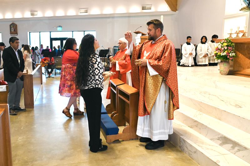 2024-05-19-rite-of-full-communion-spanish-0138.jpg