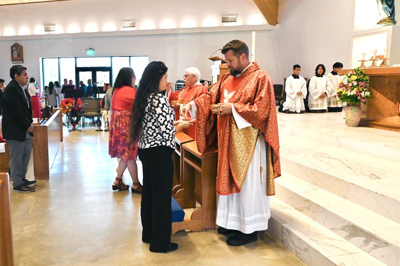 2024-05-19-rite-of-full-communion-spanish-0139.jpg