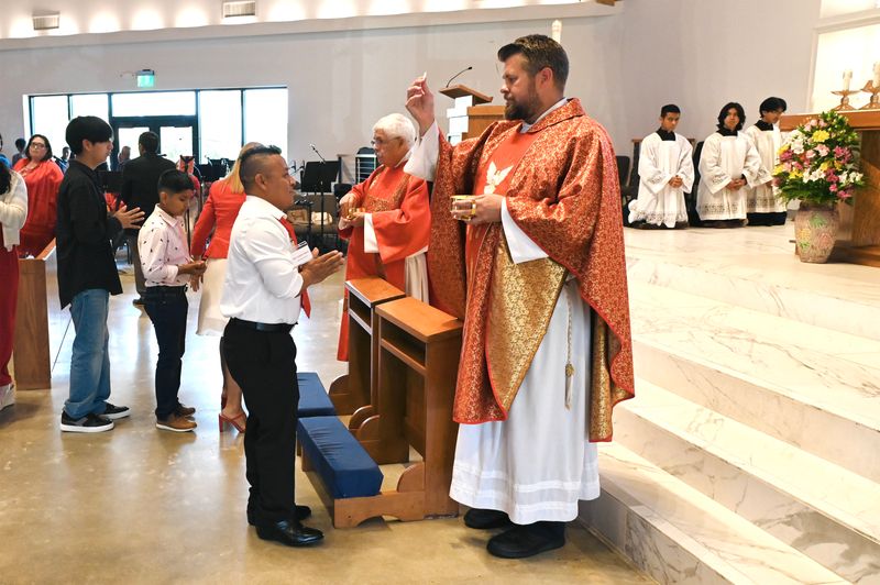 2024-05-19-rite-of-full-communion-spanish-0141.jpg