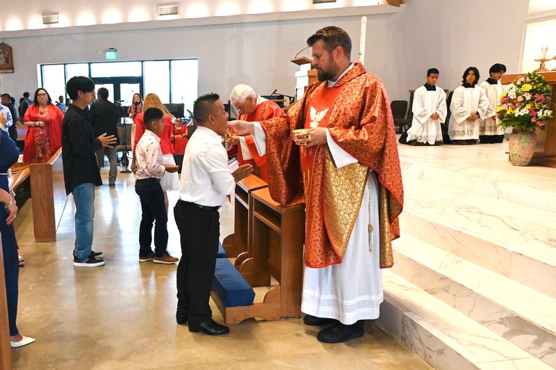 2024-05-19-rite-of-full-communion-spanish-0142.jpg