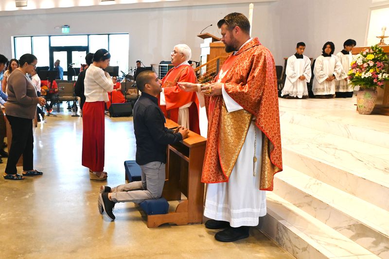 2024-05-19-rite-of-full-communion-spanish-0146.jpg
