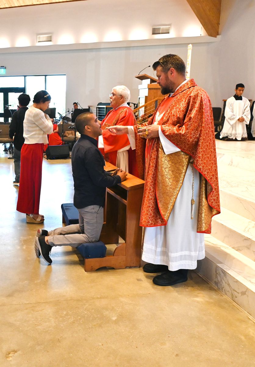 2024-05-19-rite-of-full-communion-spanish-0147.jpg