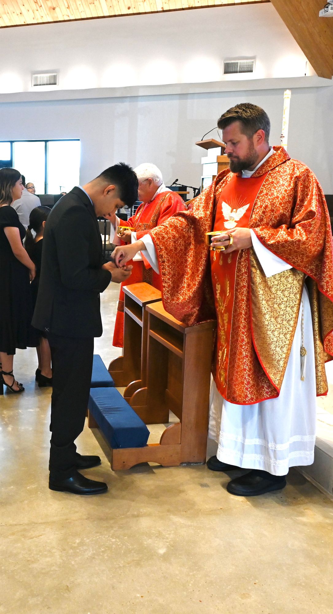2024-05-19-rite-of-full-communion-spanish-0156.jpg