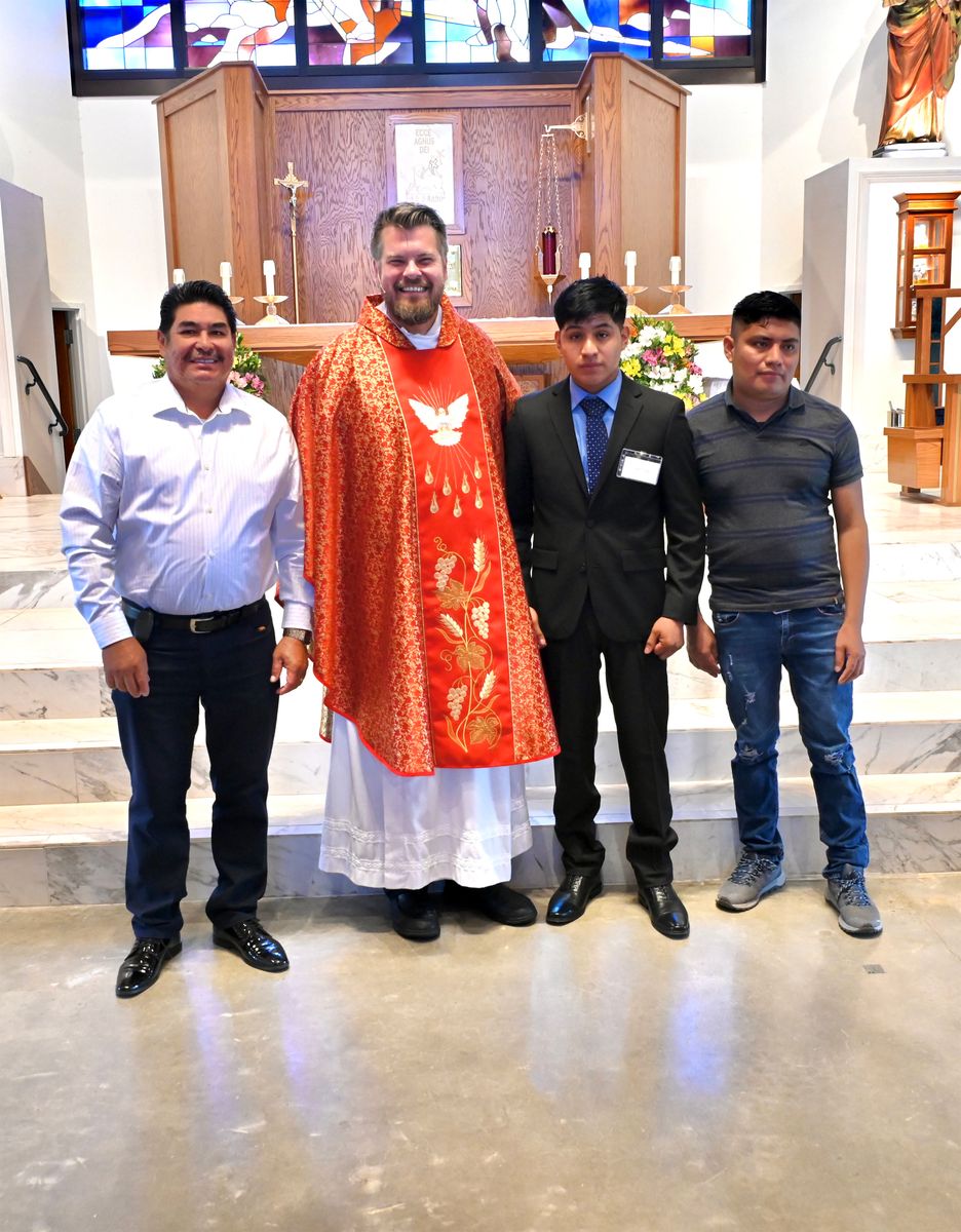 2024-05-19-rite-of-full-communion-spanish-0186.jpg