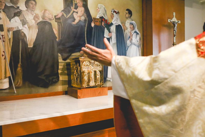 2024-11-23-adoration-chapel-dedication-0013.jpg