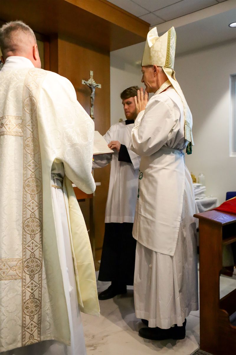 2024-11-23-adoration-chapel-dedication-0015.jpg