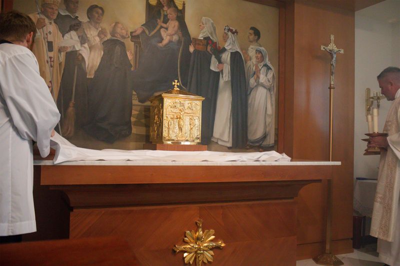 2024-11-23-adoration-chapel-dedication-0017.jpg