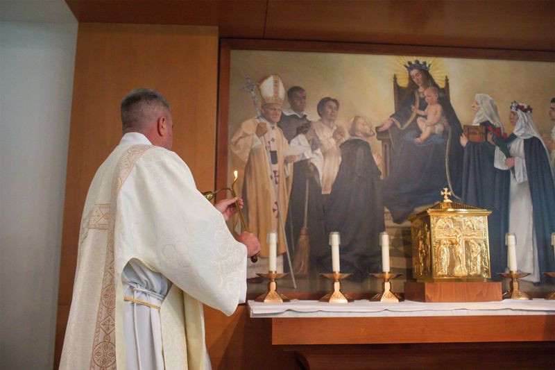2024-11-23-adoration-chapel-dedication-0019.jpg