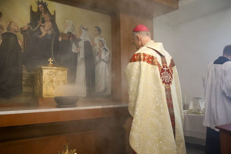 2024-11-23-adoration-chapel-dedication-0026.jpg