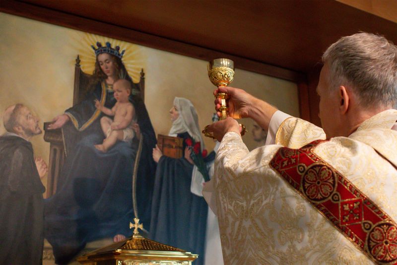 2024-11-23-adoration-chapel-dedication-0034.jpg