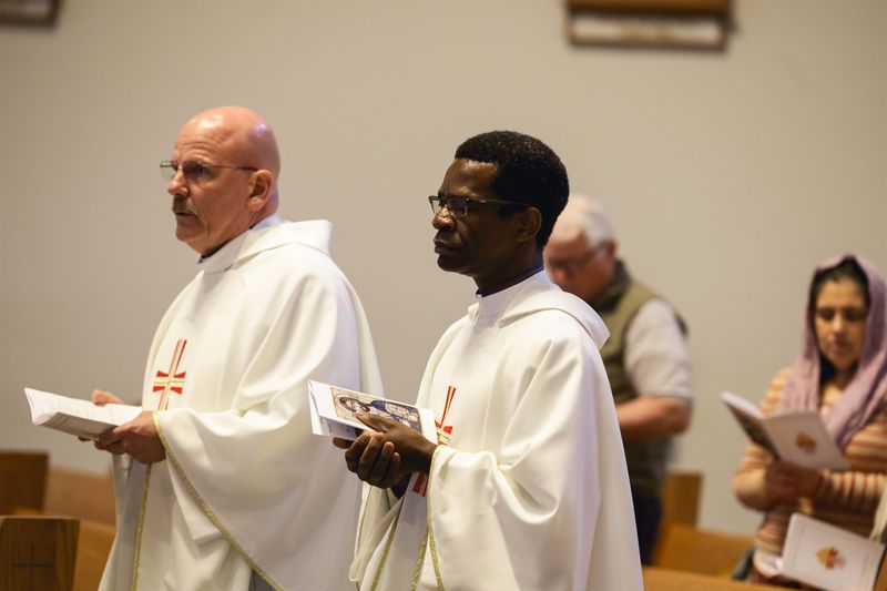 2025-03-08-diaconate-ordination-0020.jpg