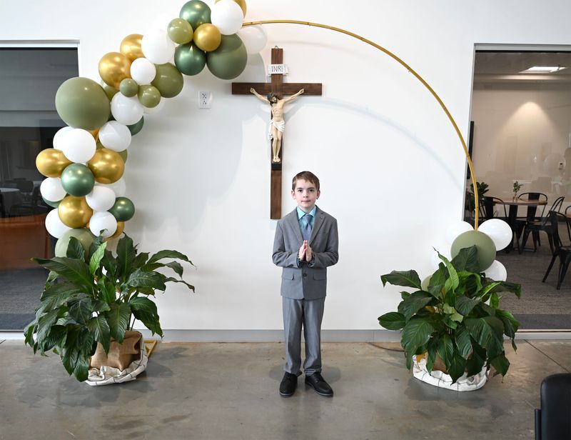 2025-04-05-first-communion-mass-0004.jpg