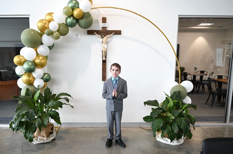 2025-04-05-first-communion-mass-0005.jpg