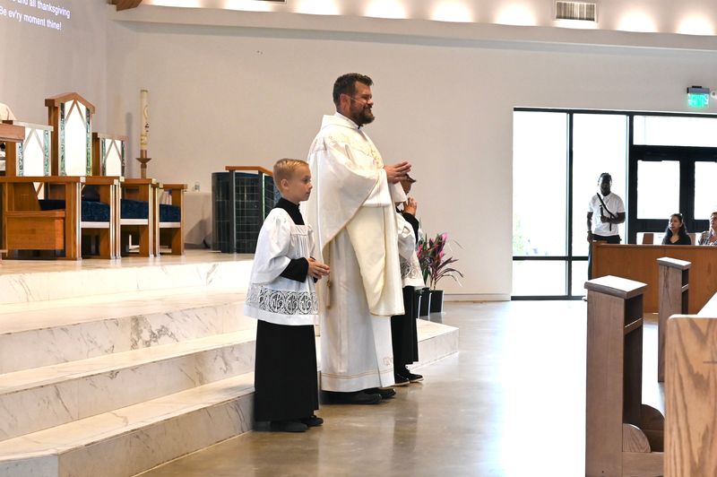 2025-04-05-first-communion-mass-0424.jpg