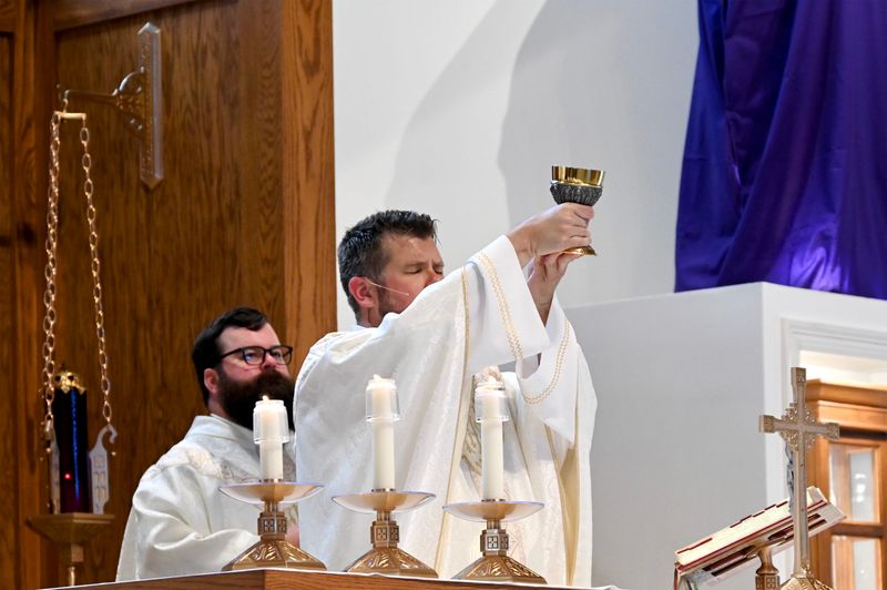 2025-04-05-first-communion-mass-0446.jpg