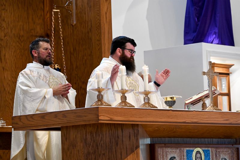 2025-04-05-first-communion-mass-0449.jpg