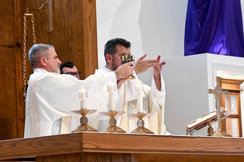2025-04-05-first-communion-mass-0452.jpg