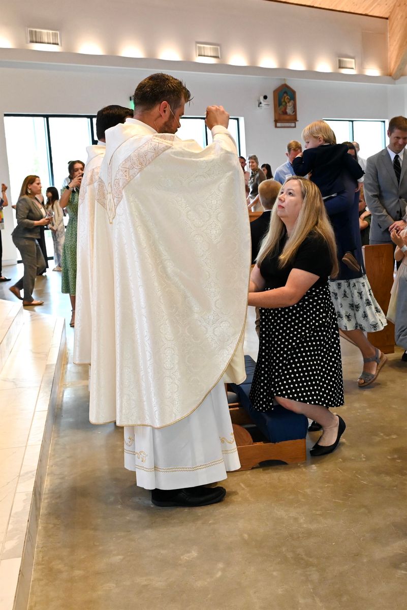 2025-04-05-first-communion-mass-0468.jpg