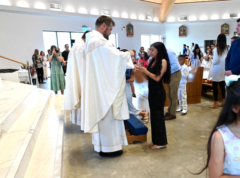 2025-04-05-first-communion-mass-0492.jpg