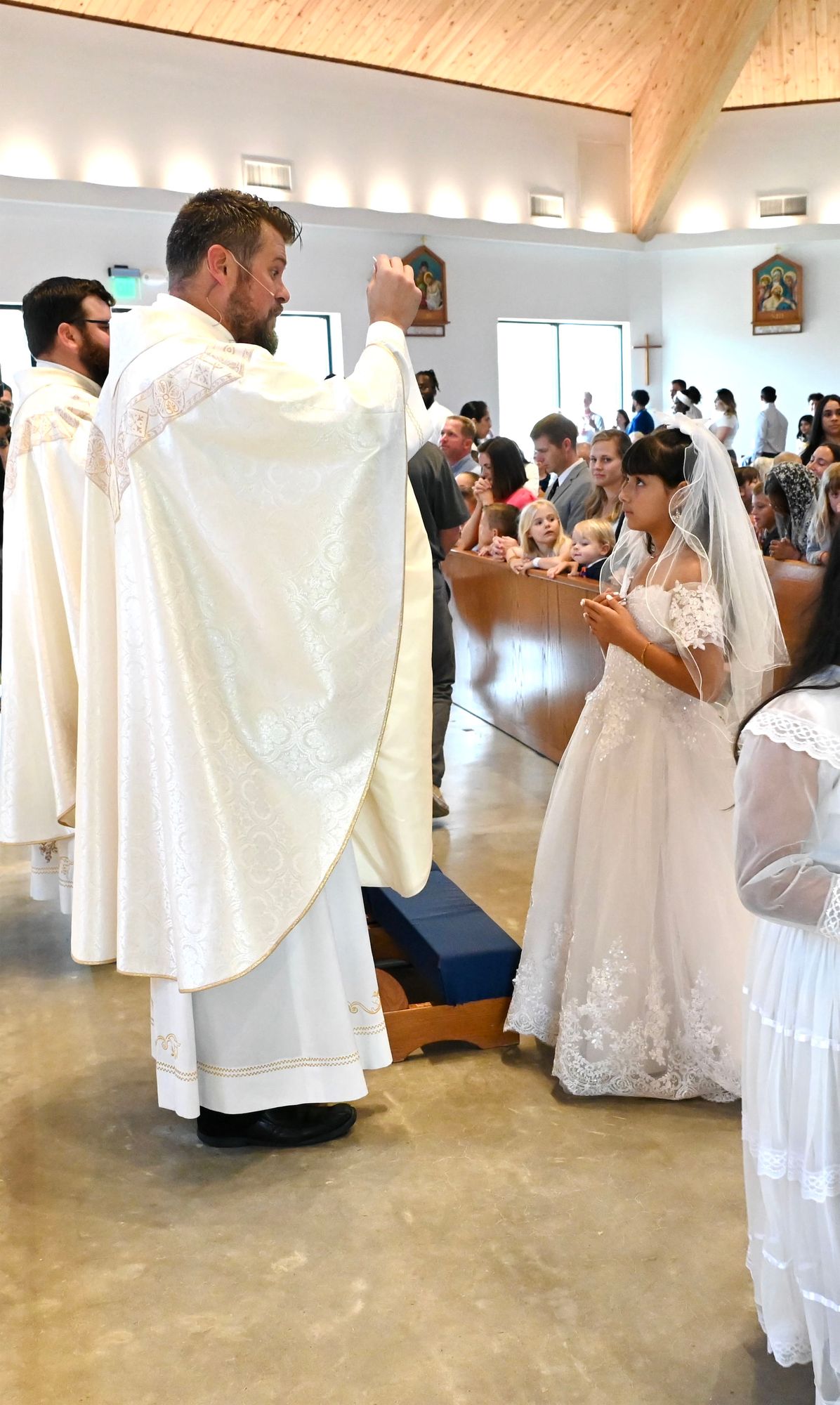 2025-04-05-first-communion-mass-0514.jpg