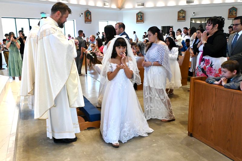 2025-04-05-first-communion-mass-0521.jpg