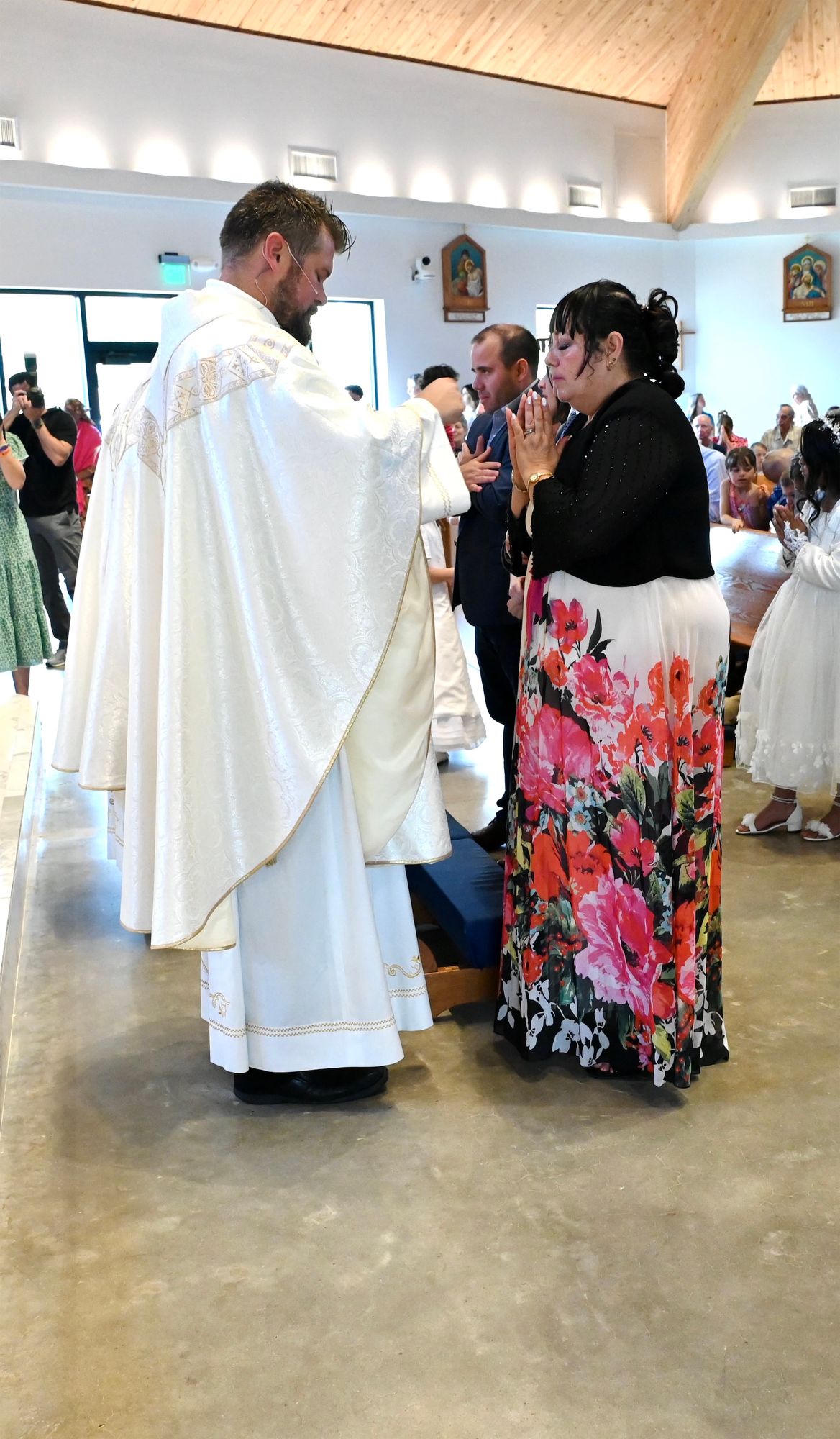 2025-04-05-first-communion-mass-0523.jpg