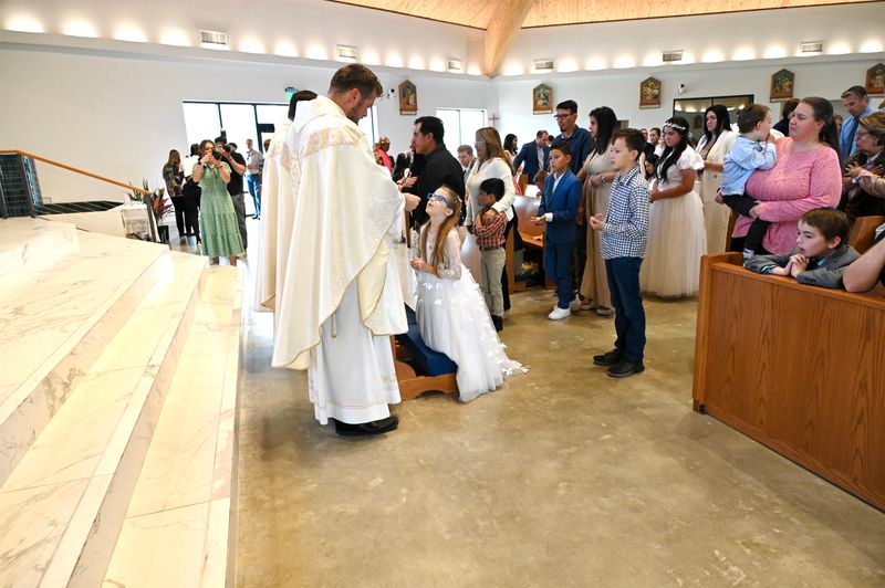 2025-04-05-first-communion-mass-0533.jpg
