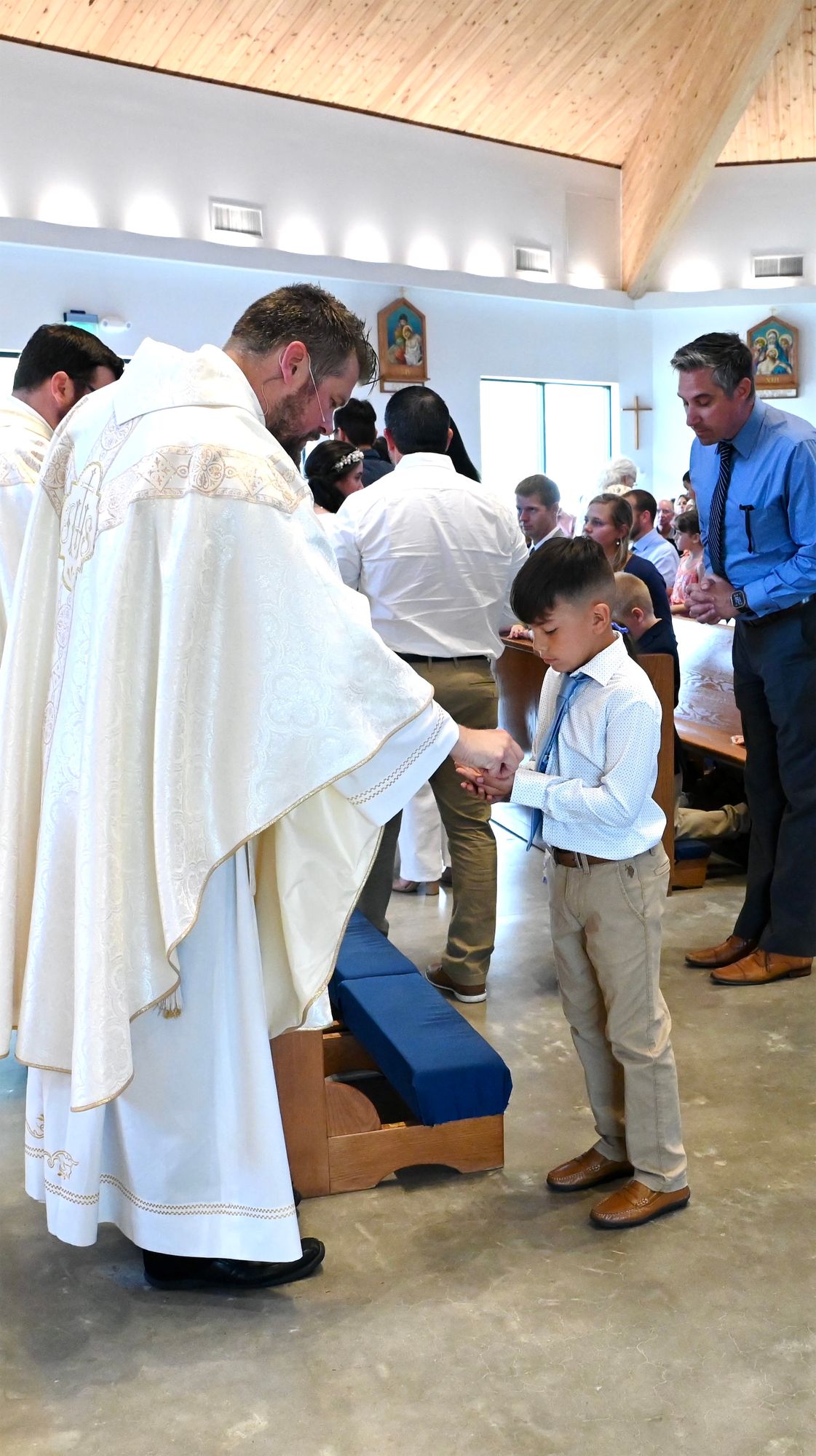 2025-04-05-first-communion-mass-0562.jpg