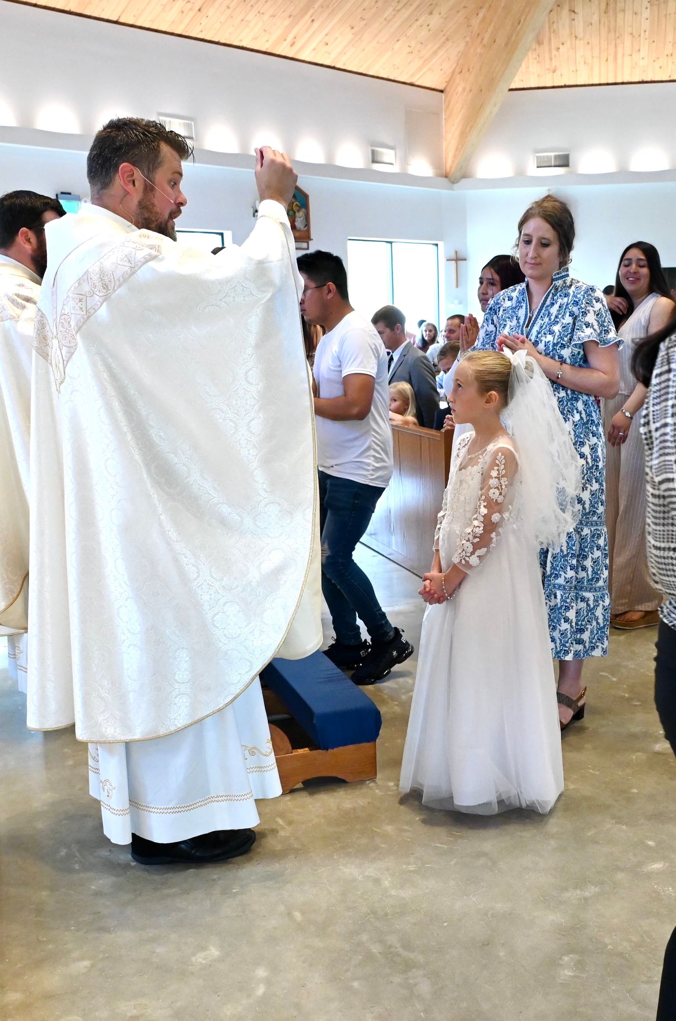 2025-04-05-first-communion-mass-0569.jpg