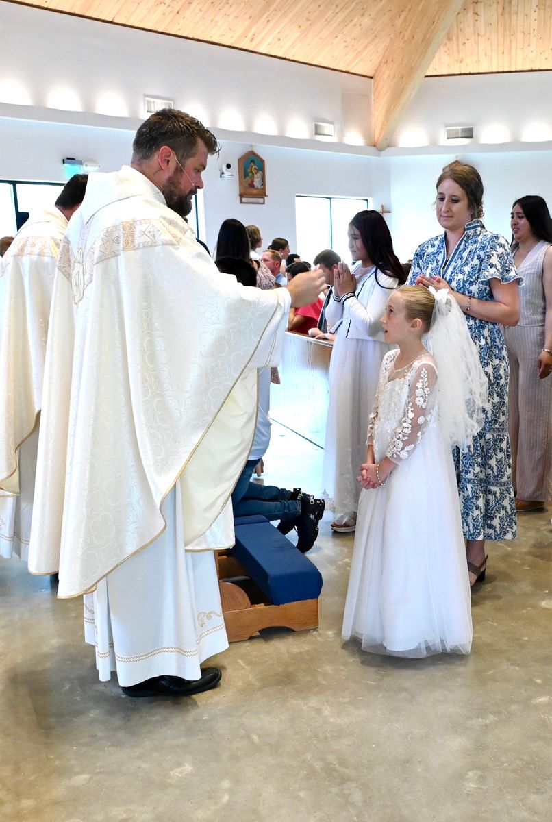 2025-04-05-first-communion-mass-0571.jpg