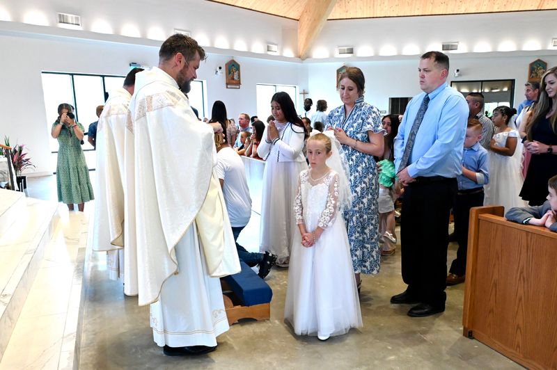 2025-04-05-first-communion-mass-0575.jpg