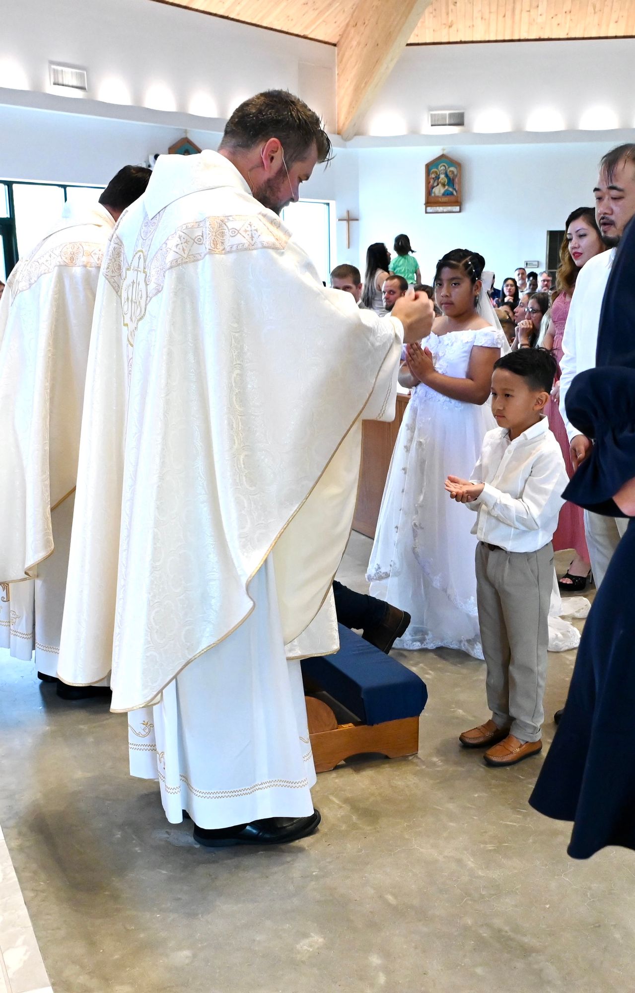 2025-04-05-first-communion-mass-0581.jpg