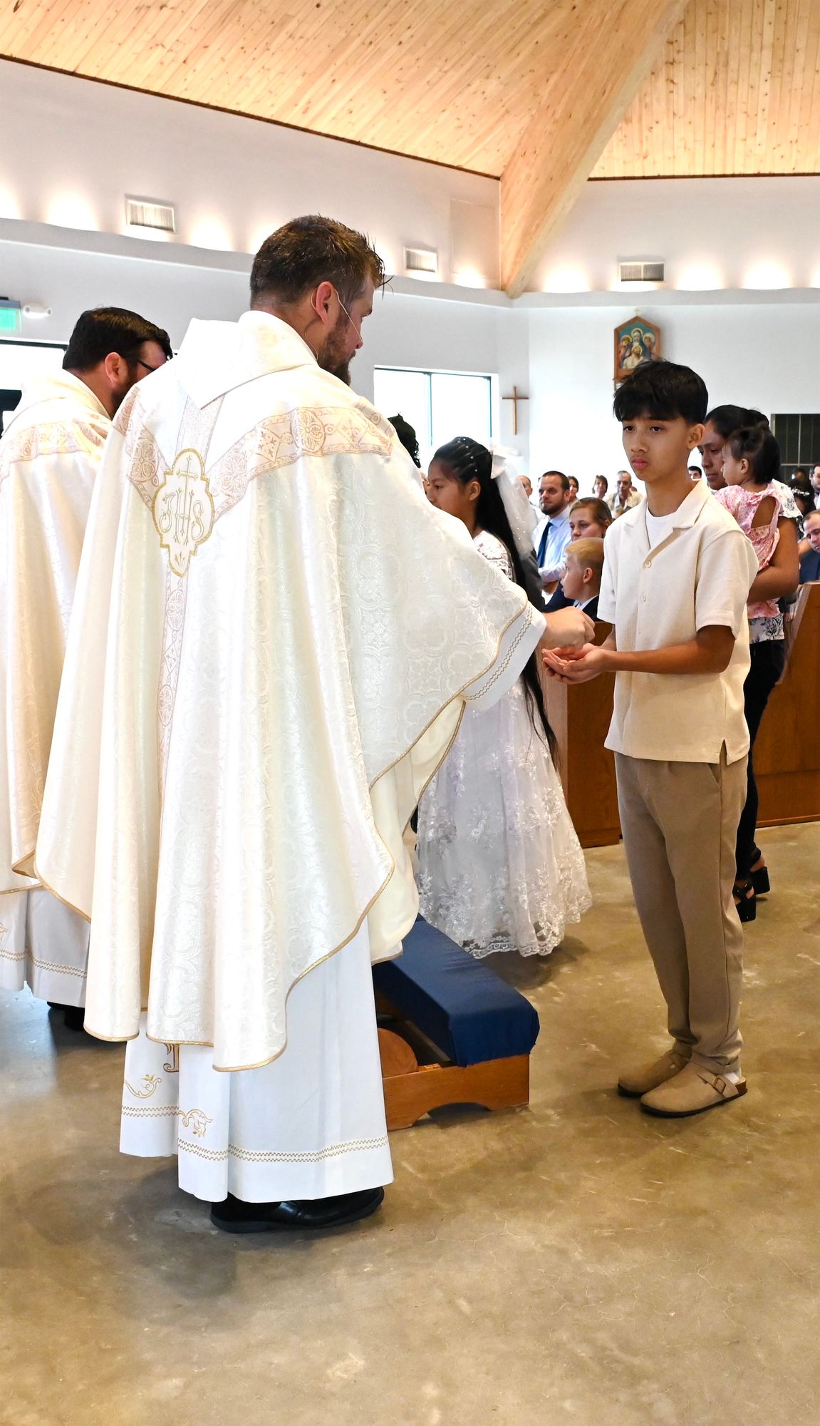 2025-04-05-first-communion-mass-0589.jpg