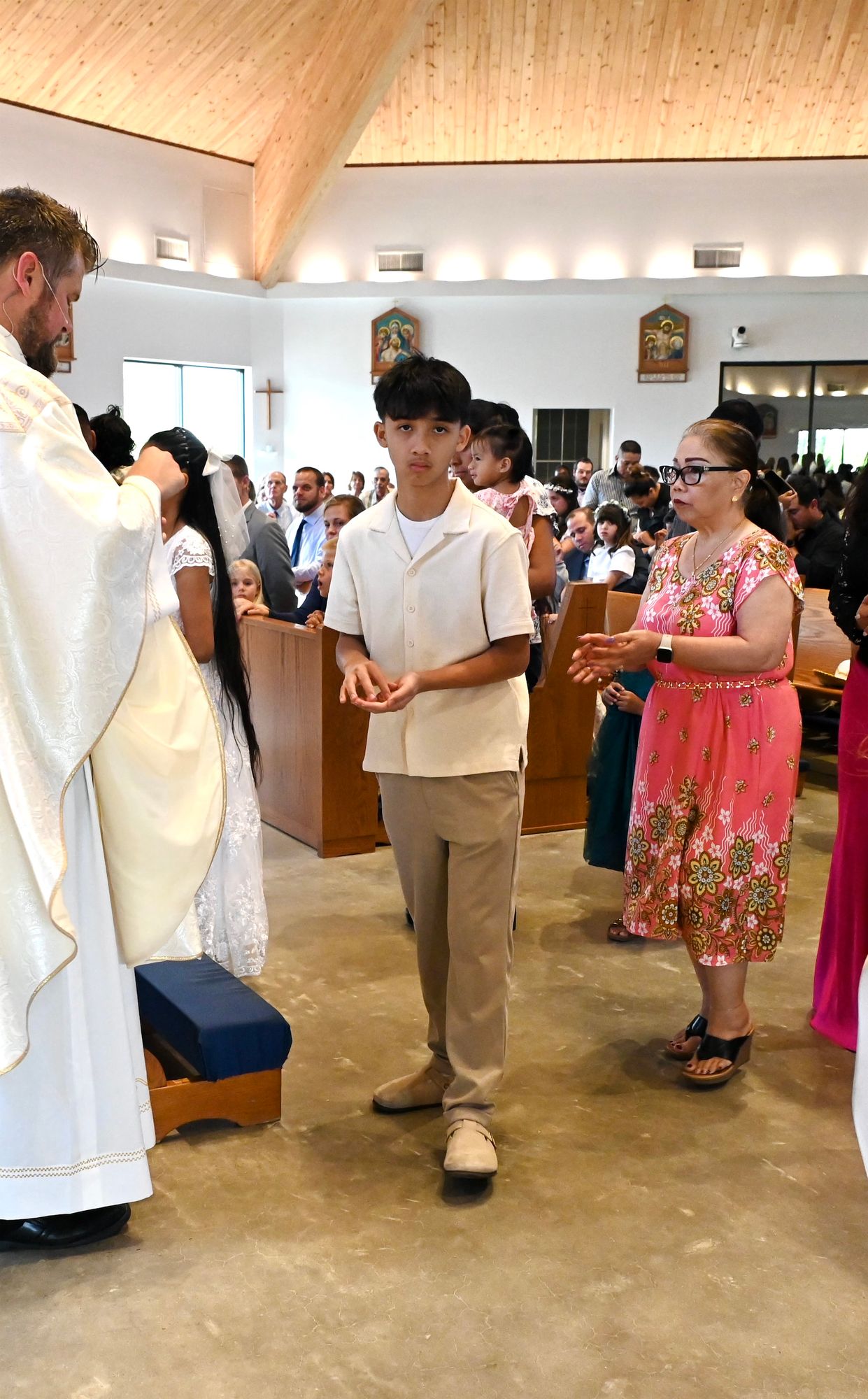 2025-04-05-first-communion-mass-0590.jpg