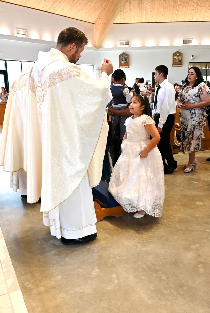 2025-04-05-first-communion-mass-0594.jpg