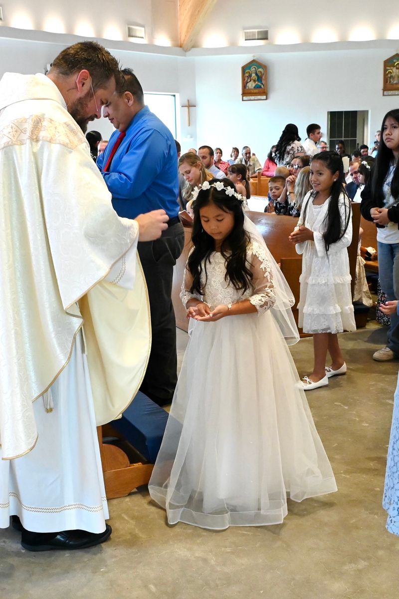 2025-04-05-first-communion-mass-0615.jpg