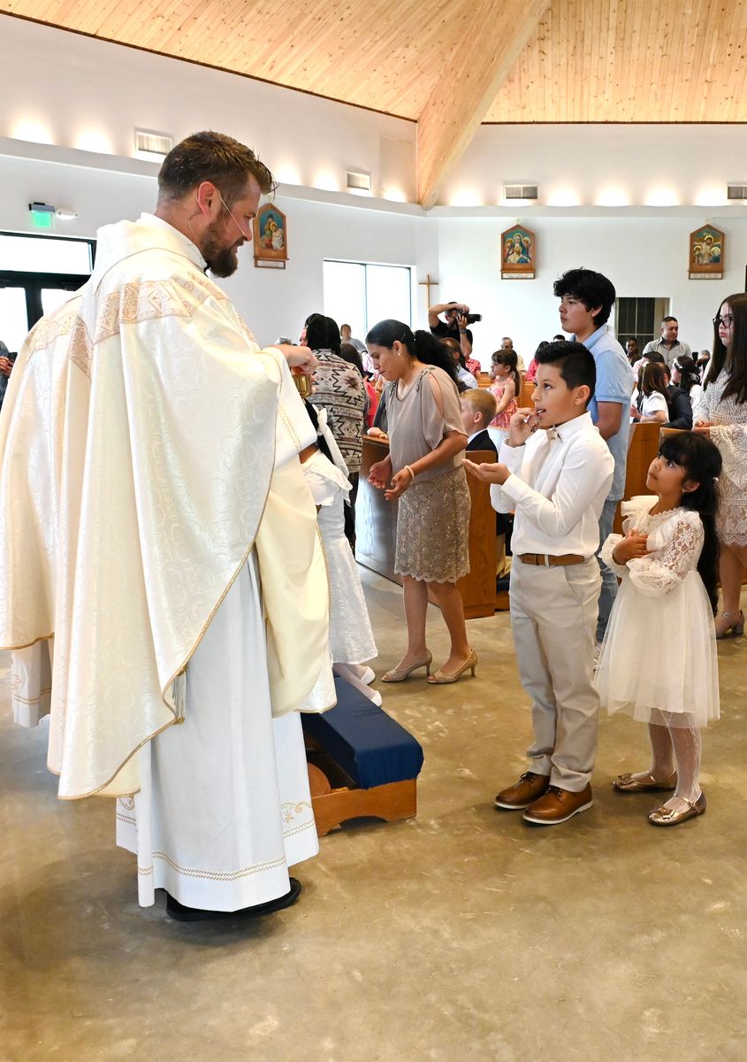 2025-04-05-first-communion-mass-0630.jpg